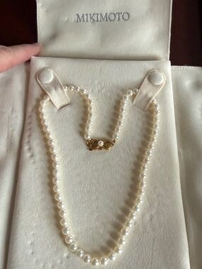 Mikimoto 16" 5mm Akoya Pearl Necklace with 18k Gold Clasp Pristine with Case